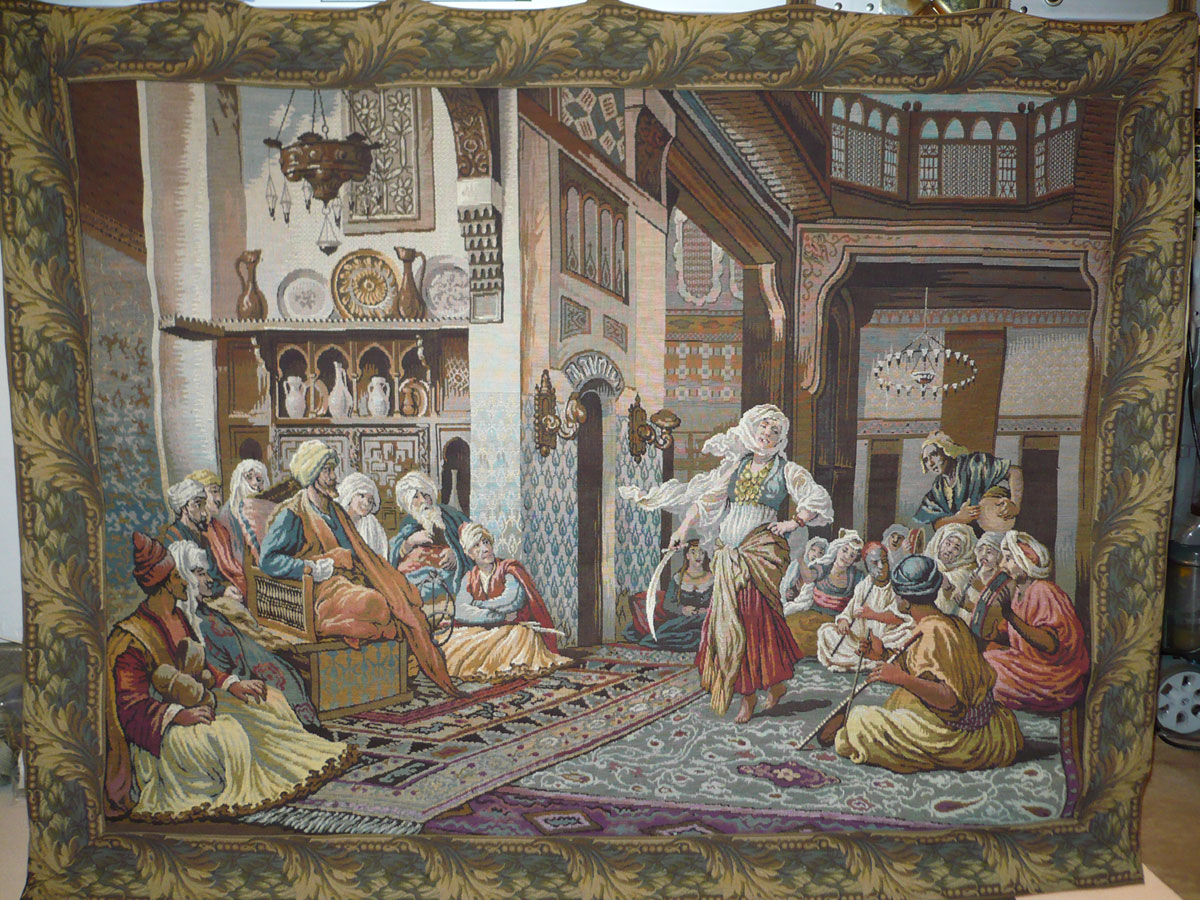 Traditional patterned rug available for sale, item 3